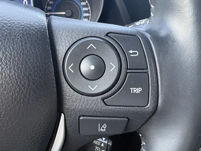 Toyota Auris Touring Sports 1.8 Hybrid Executive | Trekhaak | Panoramadak