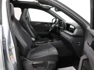 Volkswagen Tayron 1.5 eHybrid 272pk DSG R-Line Edition · Panoramadak · Inklap. Trekhaak · 360 Camera · Matrix LED · Stuur- & Stoelverwarming · Keyless · Garantie t/m 03-11-2029 of 100.000km