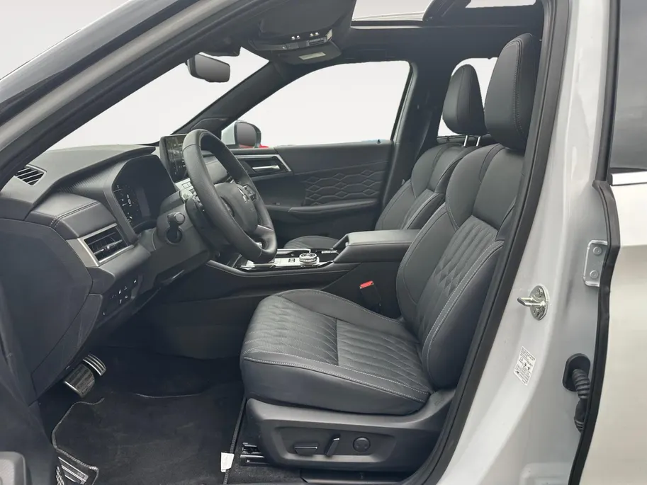 Mitsubishi Outlander 2.4 PHEV Instyle | Pano | Stoel Verkoeling | ACC |