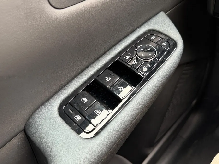 Nissan Leaf Evolve 75 kWh | NISSAN MORE 10 JAAR GARANTIE | 622 KM WLTP | 2500 EURO INRUILPREMIE | SNEL RIJDEN | BOSE | RONDOM CAMERA | CARPLAY |