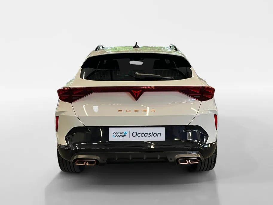 CUPRA Formentor 1.5 TSI e-Hybrid Business | Panoramadak | Stuur verwarming etc! | Trekhaak | Super compleet en helemaal nieuw!