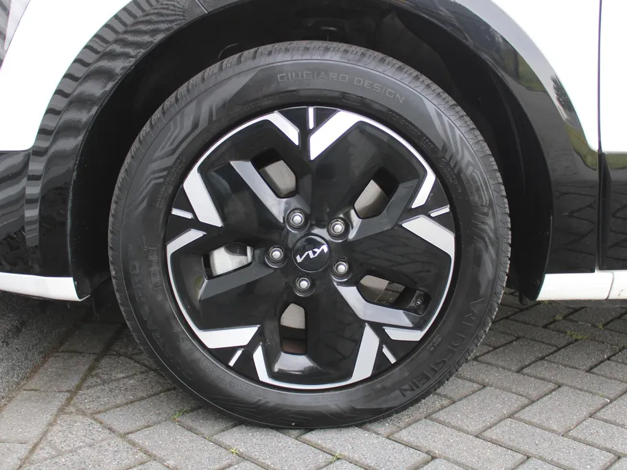 Kia Niro EV Edition 64.8 kWh | Stuur-/stoelverwarming | Camera | Cruise adapt. | Navi | 17' LM | Clima |