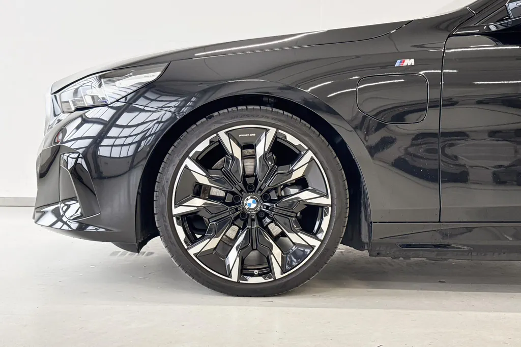 BMW 5 Serie Sedan 530e M Sport Edition M Sportpakket
