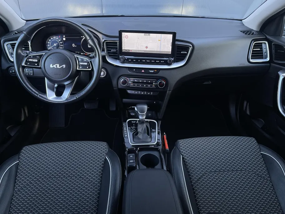 Kia XCeed 1.5 T-GDi DynamicPlusLine | Automaat | Camera | Navi | Stoel/-Stuurverwarming | El. Achterklep | Adaptieve Cruise | Keyless Entry/Go |