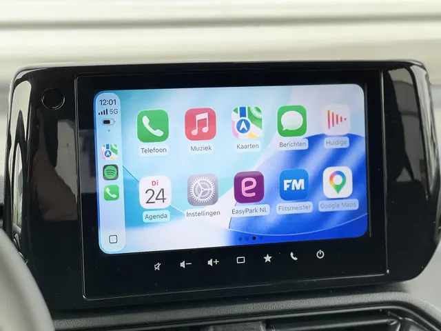 Suzuki Swift 1.2 Select Smart Hybrid | Demonstratievoertuig | Apple Carplay & Android Auto | 16' LM Velgen | Airco | Adaptieve Cruise Control