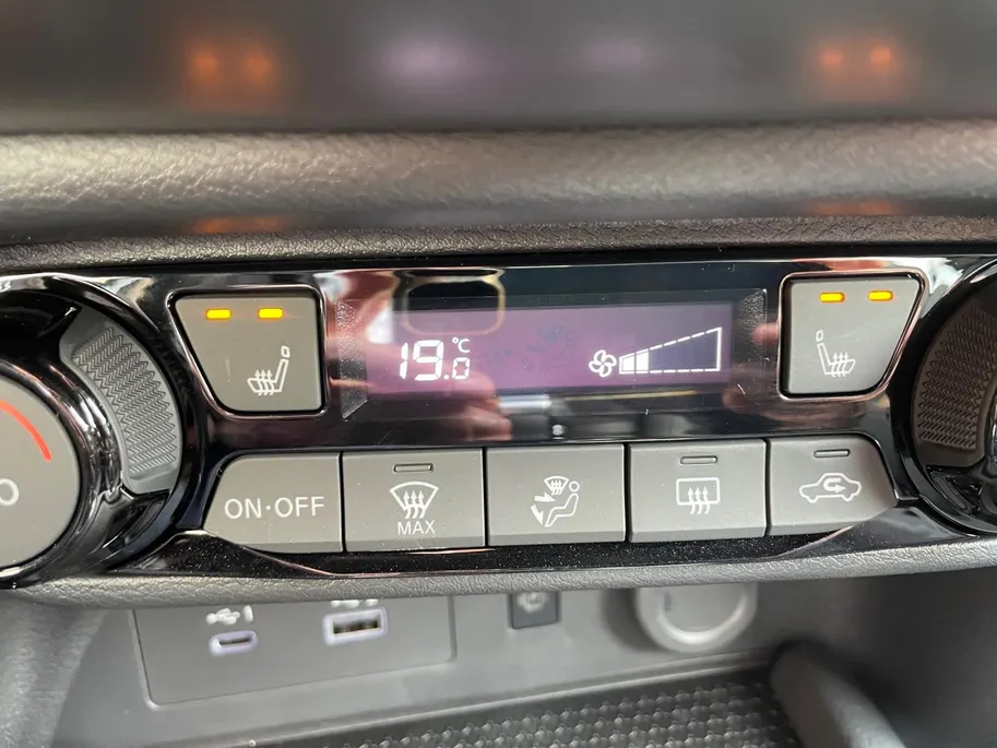 Nissan Juke 1.6 Hybrid N-Design | 360grd Camera | Apple carplay & Android auto | Stoel- en stuurverwarming| Two tone lak | 19inch LM wielen | I-key | Automaat| Pro-pilot| Navigatie | Climate controle |