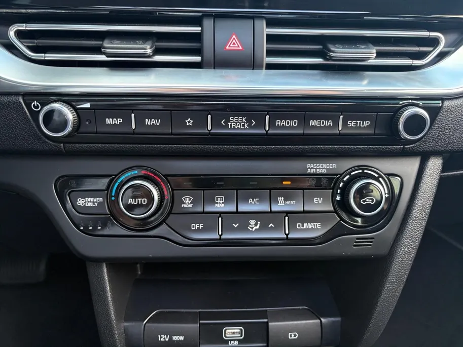 Kia e-Niro DynamicPlusLine 64 kWh | Navigatie | Panoramadak | Apple Carplay/Android Auto | Adaptieve Cruise Control | Stoel/Stuurverwarming | Lichtmetalen Velgen |