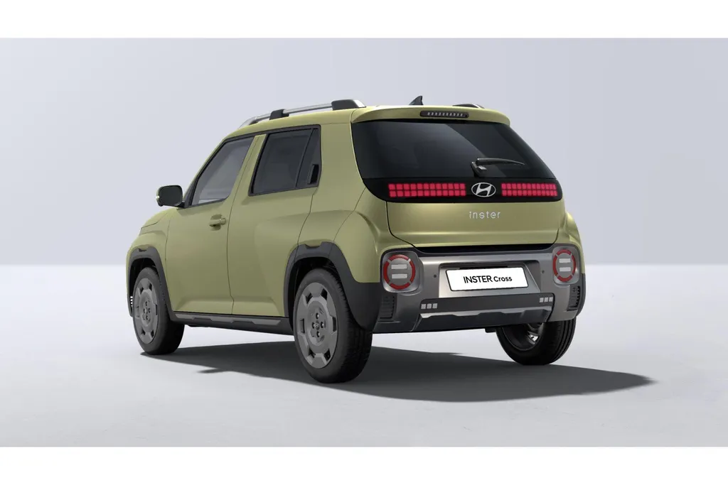 Hyundai Inster Cross Sky Plus 49 kWh | 0,99% RENTE MOGELIJK! | VAN € 33.785,- VOOR € 31.295,- | Private lease vanaf 320 ,- PM |
