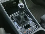 Škoda Karoq 1.5TSI/150PK ACT Sportline Business · Trekhaak · Camera · Stoelverwarming · Apple/Android Car Play · Navigatie ·