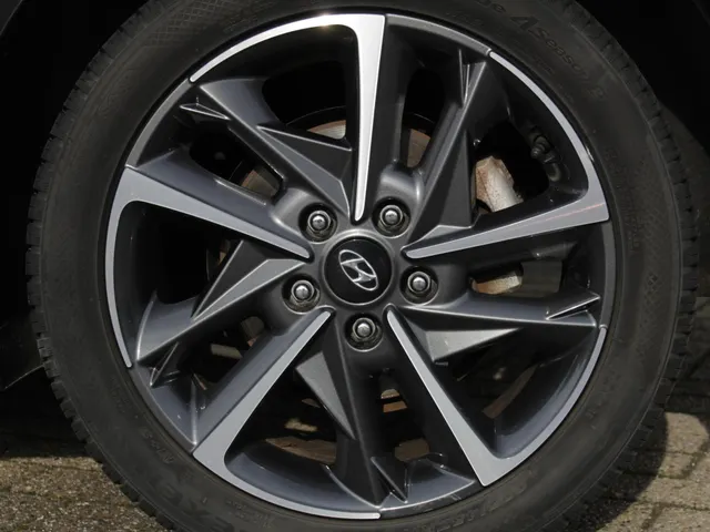 Hyundai i30 1.0 T-GDi MHEV Comfort Smart Automaat | Carplay/Android auto | Camera | Park sens