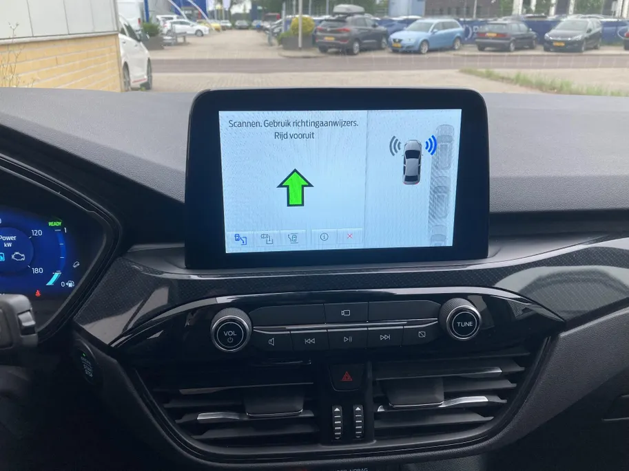 Ford Kuga 2.5 PHEV 225 pk ST-Line X BLISS - Voorruitverwarming - Stoelverwarming - Half leder Alcantara