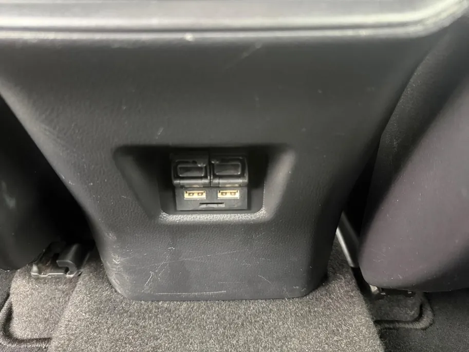 Toyota RAV4 2.0 VVT-iE Business | TREKHAAK! | 2000kg TREKKRACHT! | CRUISE/CLIMATE CONTROL | ACHTERUITRIJCAMERA | APPLE CARPLAY |