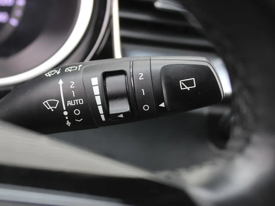 Kia Ceed 1.4 T-GDi DynamicPlusLine | 17 inch | Navi | Camera | Trekhaak | Stoel- Stuurverwarming |