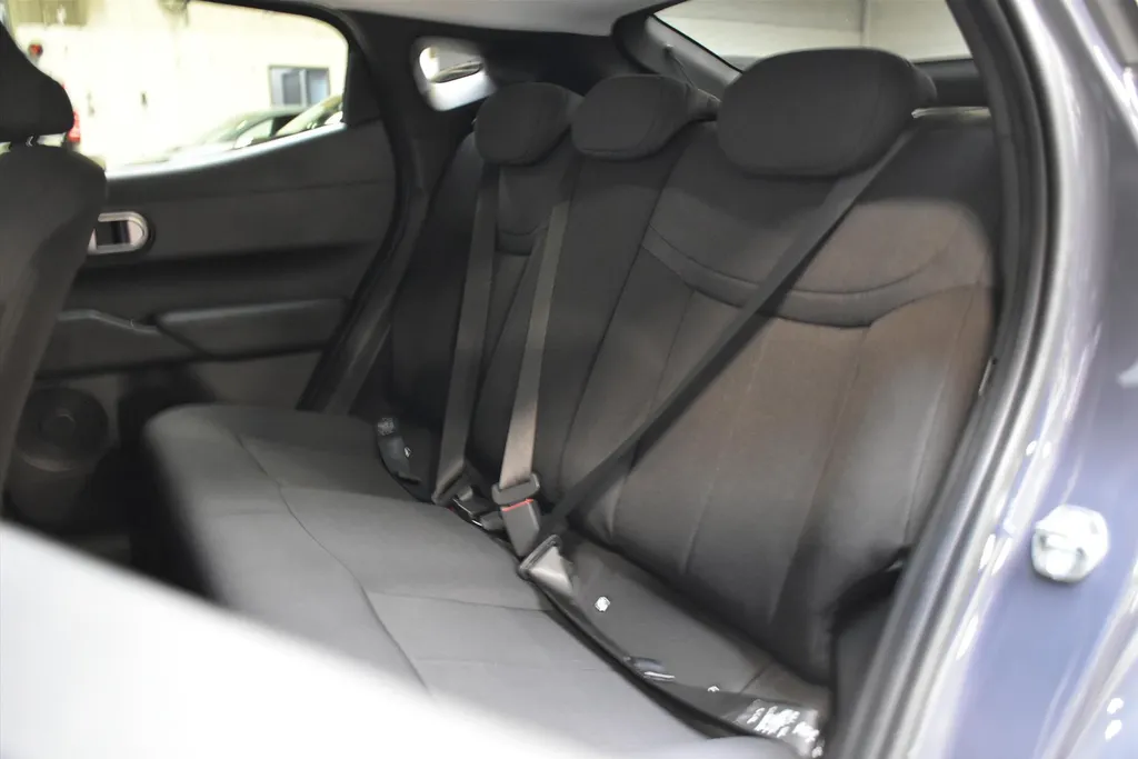 Hyundai IONIQ 3 42 kWh 147pk Vision I 750,= introductie voordeel