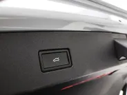 Volkswagen Tayron R-Line Edition 1.5 eHybrid 272 PK 6 versn. DSG · Assistance Pakket Plus · Black Style Pakket · Comfort Pakket · Design Pakket · Trekhaak inklapbaar, electr. ontgrendeling, incl. Trailer Assist ·