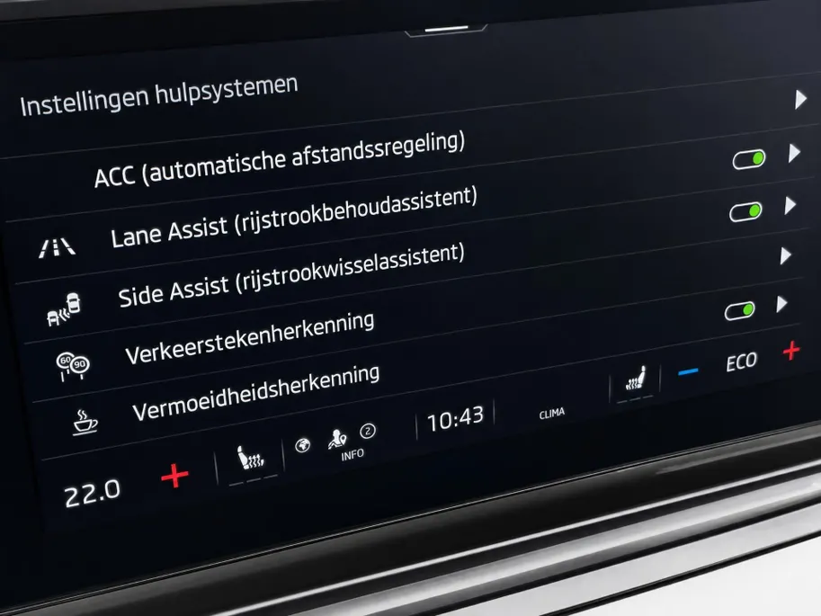 Škoda Octavia Combi 1.4TSI PHEV 180kW/245PK RS iV · Trekhaak ·  Camera · Navigatie · Leder/Alcantara · Apple/Android Car Play ·