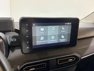 Dacia Sandero Stepway 100PK TCe ECO-G Extreme (LPG) | 1ste Eigenaar | Trekhaak | 1100KG Trekgewicht | Camera | Apple Carplay/Android Auto | Parkeersensoren | Lichtmetalen Velgen | Licht & Regen Sensor | LED Lampen|