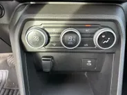 Dacia Sandero 90PK TCe Journey | Camera | Dode Hoek Detectie | Climate Control | Parkeersensoren | Apple CarPlay/Android Auto | Cruise Control | Full LED | 12 Maanden BOVAG Garantie