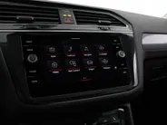 Volkswagen Tiguan 1.4 TSI 245pk DSG eHybrid Life Business · Camera · P-Sensoren · Wegklapbare Trekhaak · Dodehoek Detectie · 18'' Inch ·