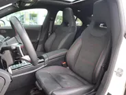 Mercedes-Benz CLA 180 Business Solution AMG l Trekhaak l Panoramadak l stoelverwarming