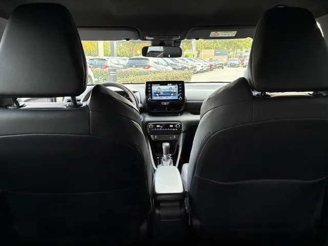 Toyota Yaris 1.5 Hybride Executive | Bi-Tone | Pdc (12367km)