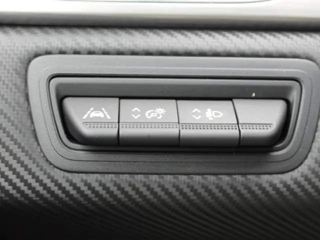 Renault Captur 1.3 TCe 140 EDC ( automaat ) R.S. Line | automaat | navigatie | grootscherm