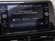 Volkswagen T-Roc Cabrio 1.5 TSI 150pk DSG R-Line · Camera · Apple/Android Car Play · Stoel-& Stuurverwarming · P-Sensoren · 18'' Inch ·