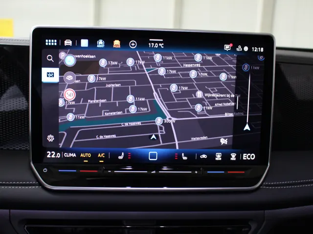 Volkswagen Tiguan 1.5 eHybrid Life Energy Navigatie | Trekhaak | 18' Velgen | 360 Camera | Stoelverwarming