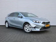 Kia Ceed 1.0 T-GDi DynamicPlusLine | Stuur-/stoelverwarming | Camera | Draadloos laden | LED | Dodehoek detectie | 16' LM |