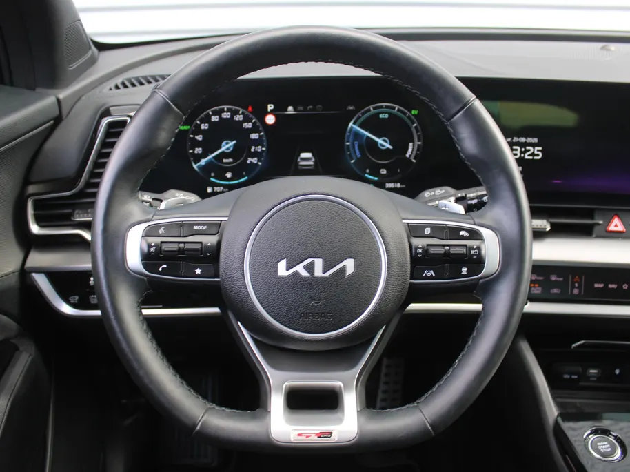 Kia Sportage 1.6 T-GDi Hybrid GT-Line | Stuur-/stoelverwarming | Elek. stoelverstelling + achterklep | Schuifdak | 18' LM | Cruise adapt. | Camera |