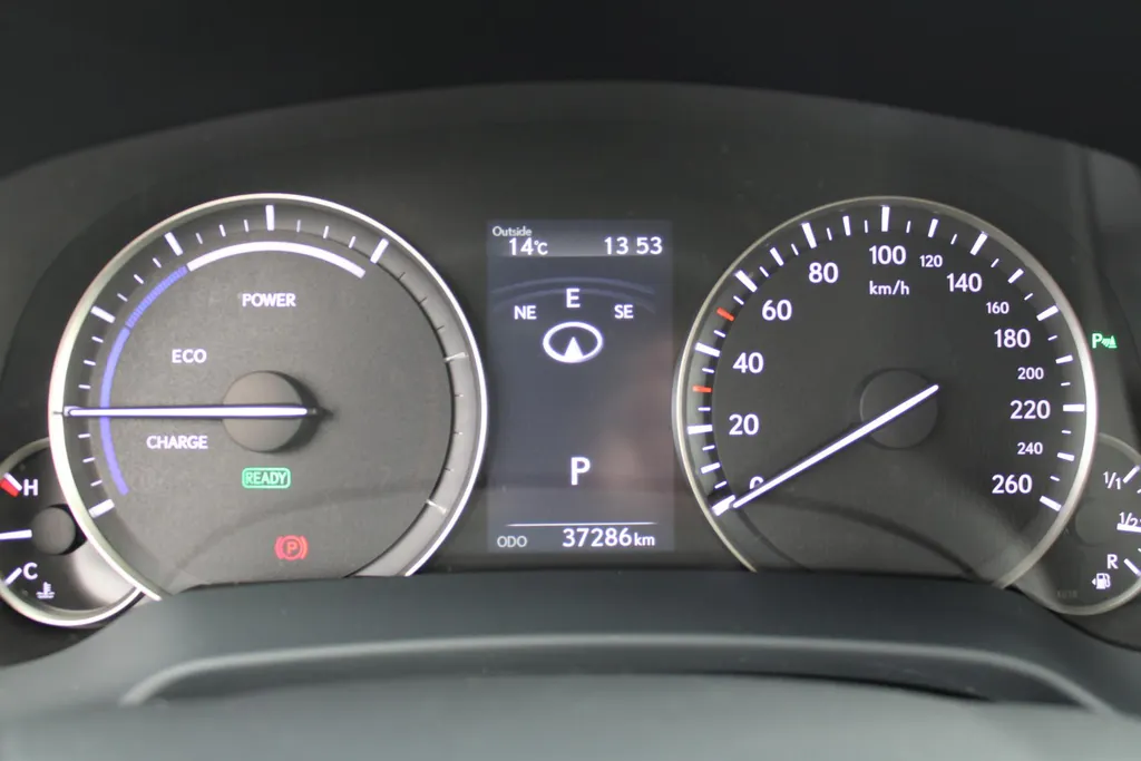Lexus RX 450h 4WD Luxury Line | 20' LM | Navi | Camera | Leer | Schuif/kantel dak | Cruise adapt. | PDC | Stoelverwarming/ventilatie | HUD | Elek. stoelverstelling |