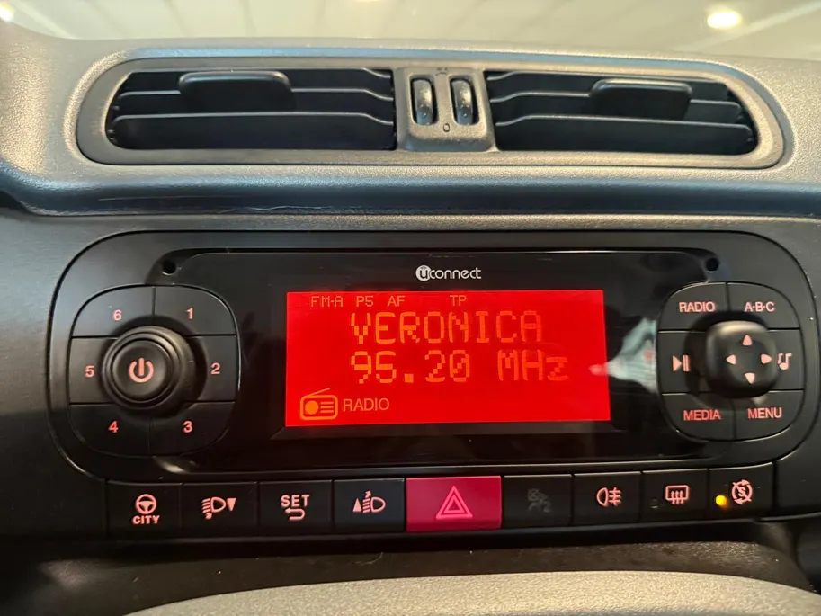 Fiat Panda 0.9 TwinAir Lounge *Automaat*Bluetooth*Airco*Parkeersensoren*L.M. Velgen*Trekhaak