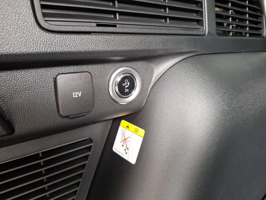 Ford Kuga 2.5 PHEV Titanium | El. Trekhaak | Camera | Navigatie | Climate Control | Draadloze Apple Carplay&Android Auto | 17' Lichtmetaal | Parkeersensoren |