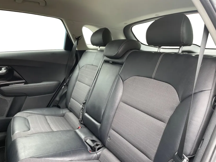 Kia Niro 1.6 GDi Hybrid DynamicLine | Navigatie | Apple Carplay/Android Auto | Parkeersensoren | Achteruitrijcamera