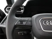 Audi A3 Sportback 45 TFSIe 272pk S-Tronic S edition Competition · Panoramdak · Camera · SONOS Sound · Head-Up Display · Matrix LED · Garantie t/m 28-09-2030 of 100.000km