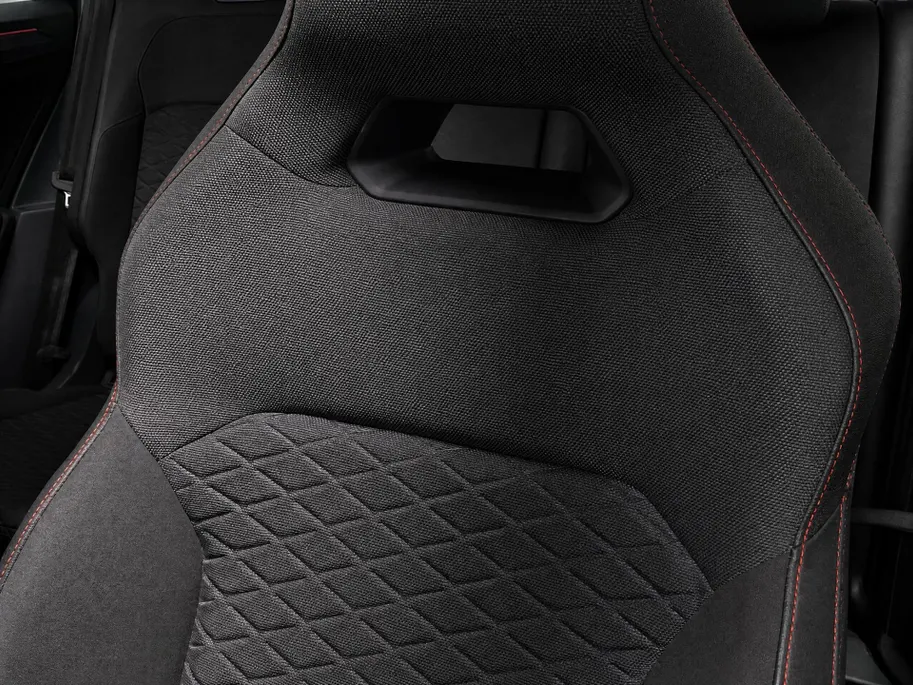 SEAT Tarraco 1.4TSIe-Hybrid 180kW/245PK PHEV FR · Panoramdak · Trekhaak · 360°Camera + Parkeersensoren · Stoelverwarming · Apple/Android Car Play ·