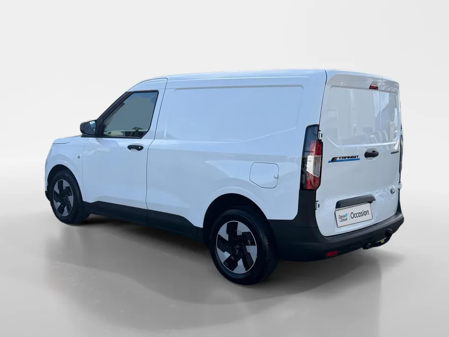 Ford E-Transit Courier Trend 44 kWh | NL auto | Navigatie | Apple carplay & android auto | Adapt. cruise control | BLIS | Parkeersensor achter | Achteruitrijcamera | Trekhaak |