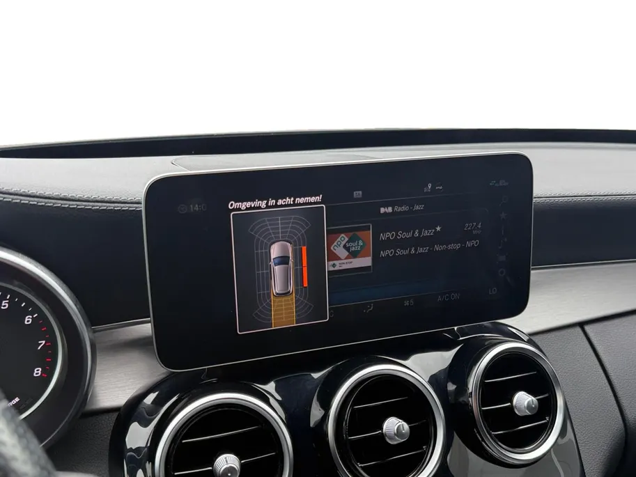 Mercedes-Benz C-Klasse Estate 300 e | Apple Carplay/Android Auto | Verwarmbare Voorstoelen | Privacy Glass | Climate Control | DAB | 12 maanden garantie |