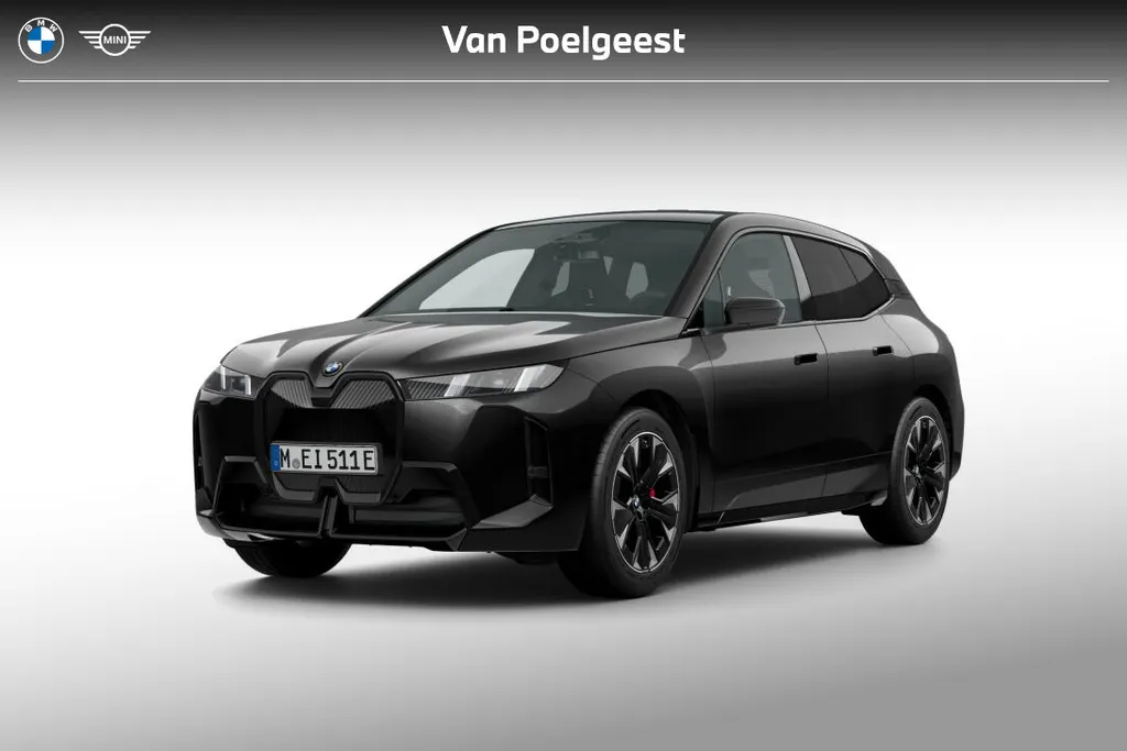 BMW iX xDrive45 101 kWh