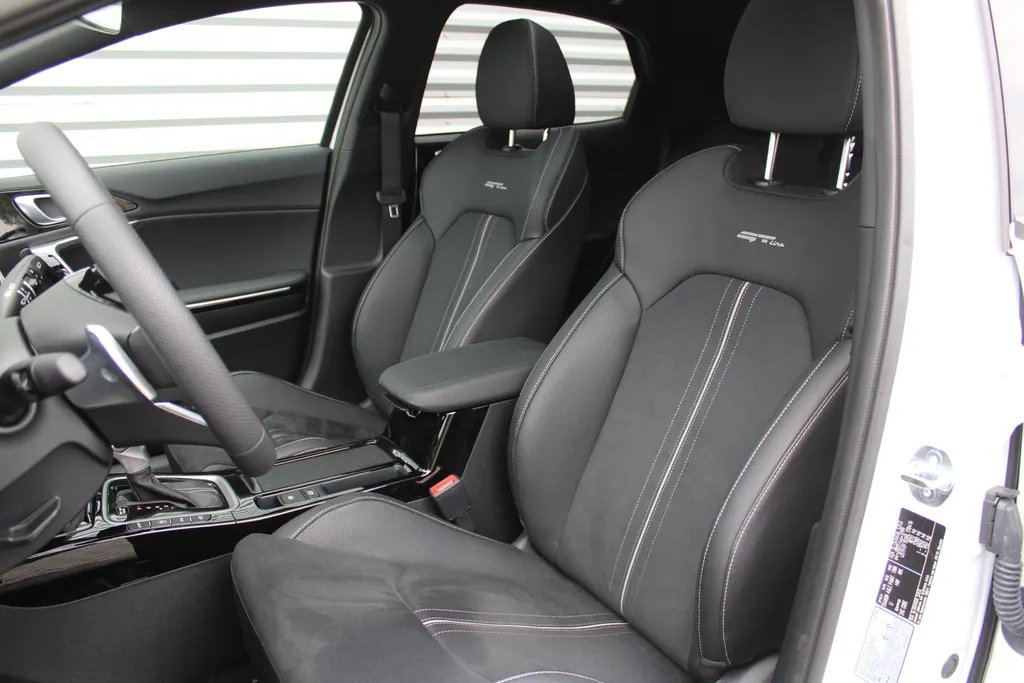 Kia XCeed 1.5 T-GDi DCT7 GT-PlusLine | Automaat | JBL Audio | Pano | 18 inch | Navi | Elek. stoelverstelling |