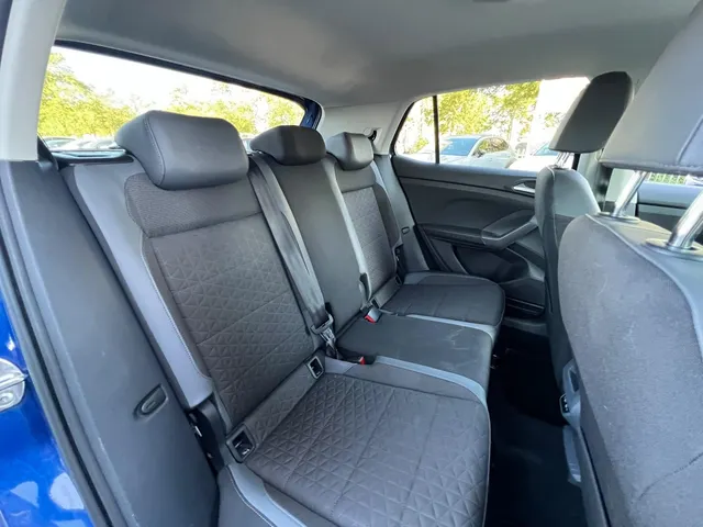Volkswagen T-Cross 1.0 TSI Life AUTOMAAT | NAVIGATIE | APPLE CARPLAY | ANDROID AUTO | 17 INCH LMV | STOELVERWARMING | ADAPTIVE CRUISE CONTROL |