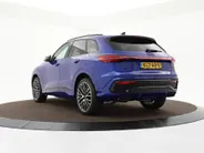 Audi Q5 e-hybrid quattro S edition Competition 367 PK · Panorama dak · Trekhaak elek. wegklapbaar · bijrijdersdisplay · 21' LM Velgen