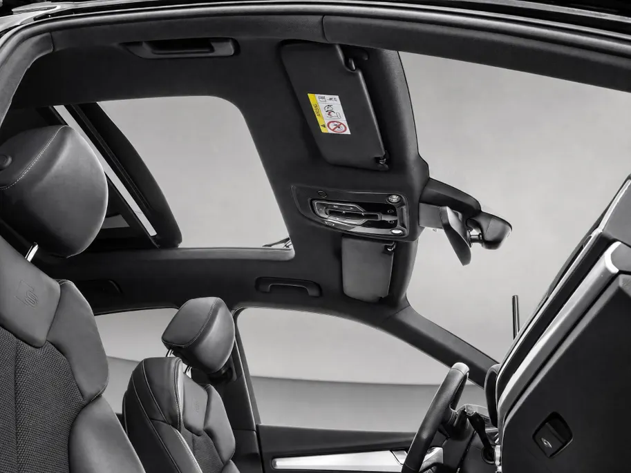 Audi Q5 Sportback 50 TFSIe 299pk S-tronic S edition · Camera · Panoramadak · Apple/Android Car Play · Navigatie · Elek. Achterklep · Stoelverwarming · EXTRA INRUILKORTING ·