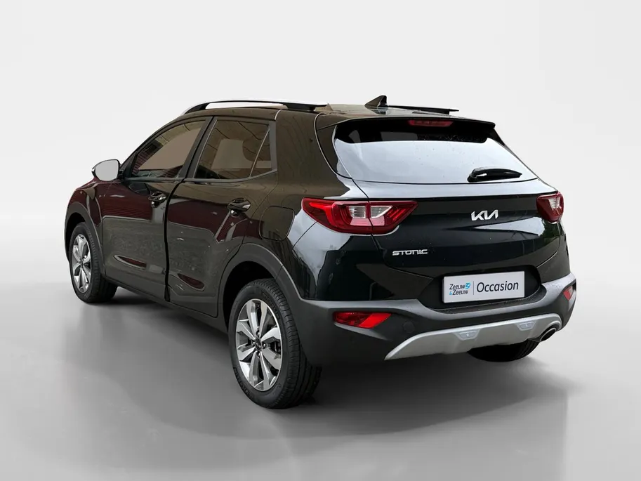 Kia Stonic 1.0 T-GDi MHEV DynamicPlusLine Automaat |  Navi | Apple Carplay/Android Auto | Metallic lak | Stoel & stuurverwarming | Fabrieksgarantie t/m 11-8-2032 + 3x 1 jaar* | NAP