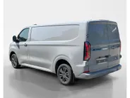 Ford E-Transit Custom 320 L2H1 Limited 71 kWh 218 pk | 0,99% rente op financial lease | Navigatie | 2-zits uitvoering | Inklapbare trekhaak | LM velgen 17' | TE BESTELLEN VOERTUIG