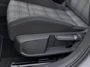 Volkswagen Golf 1.5 272pk DSG eHybrid GTE · Panoramadak · 360 Camera · Dodehoek Detectie · Stoel-& Stuurverwarming · 18'' Inch · Garantie t/m 18-11-2030 of 100.000km