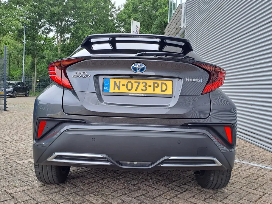 Toyota C-HR 2.0 Hybrid Executive | Automaat | Cruise control adaptief | JBL | Camera | Navigatiesysteem full map | Apple Carplay/Android Auto | LM Velgen