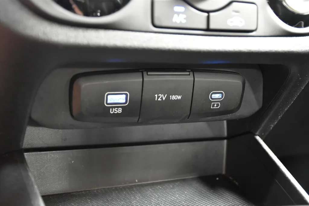 Hyundai i10 1.0i Automaat Comfort Smart | Navi | Camera
