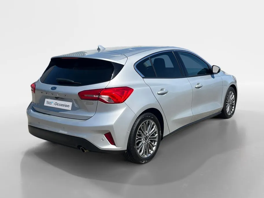 Ford Focus 1.0 EcoBoost Titanium Business | Dealer onderhouden | NL auto | Adapt. cruise control | Winter pack | Parkeersensoren voor en achter | Achteruitrijcamera | B&O audio | 17' lichtmetalen velgen | Bovag garantie |