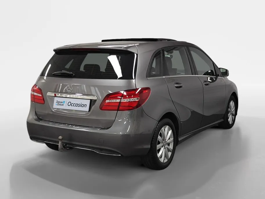 Mercedes-Benz B-Klasse 180 Ambition AUTOMAAT NAVI TREKHAAK LM VELGEN SCHUIFKANTELDAK HOGE INSTAP CRUISE CONTROLE PARKEERSENSOREN XENON VERLICHTING ZEER MOOIE AUTO